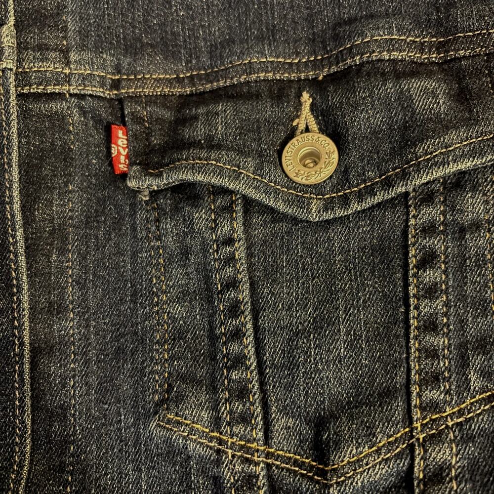 Levi's Women’s Denim Jacket XL Blue Trucker Button Front Excellent - Picture 12 of 12